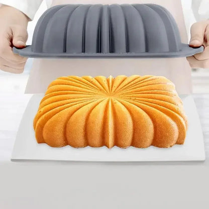 1-Piece Rectangular Flower-Pattern Cake Pan, Grey