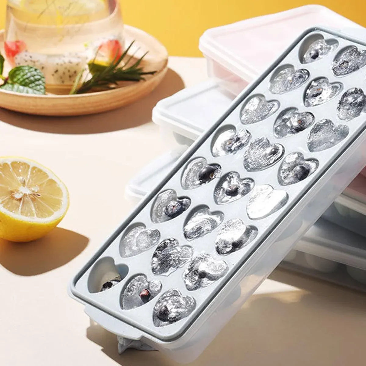 2-Piece 21-Cavity Heart Ice Tray Set in Pink and Blue