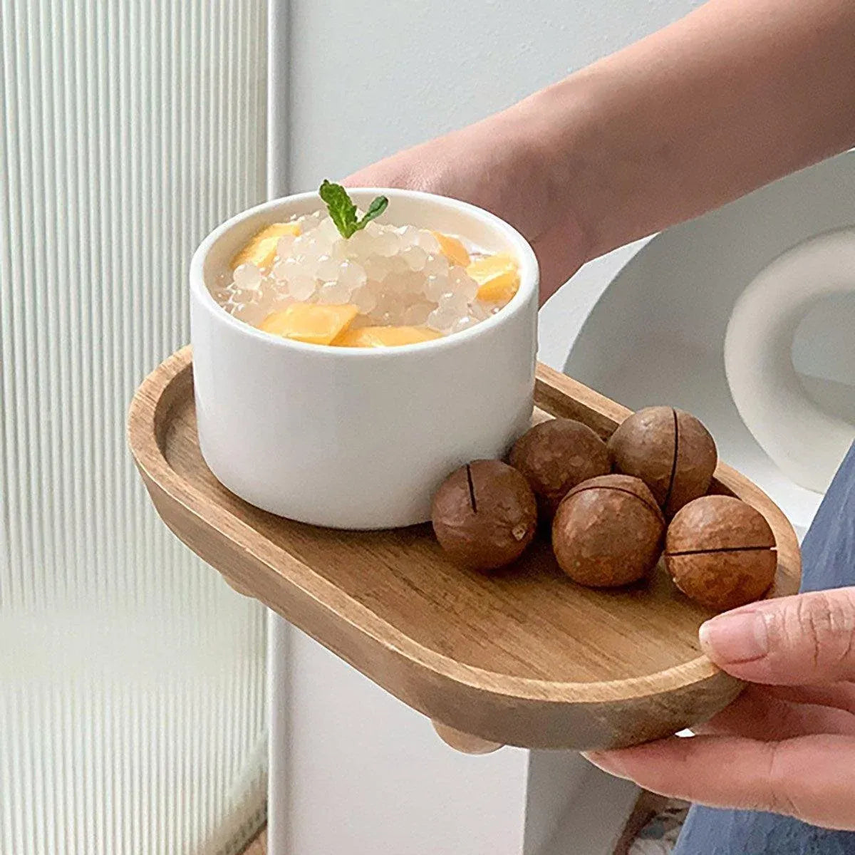 1-Piece Brown Oval Raised Tray